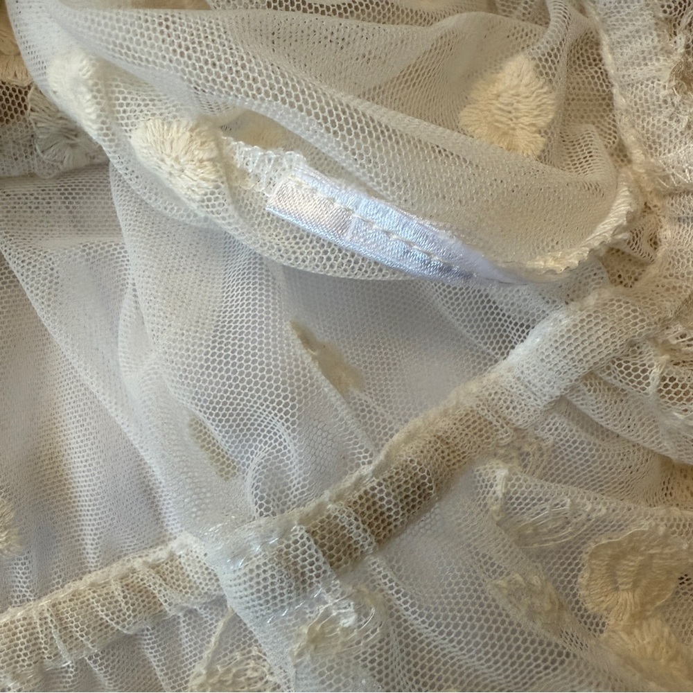 And Now This Sheer Floral Embroidered Ruffle Ivory Blouse Women’s Medium - Picture 8 of 10
